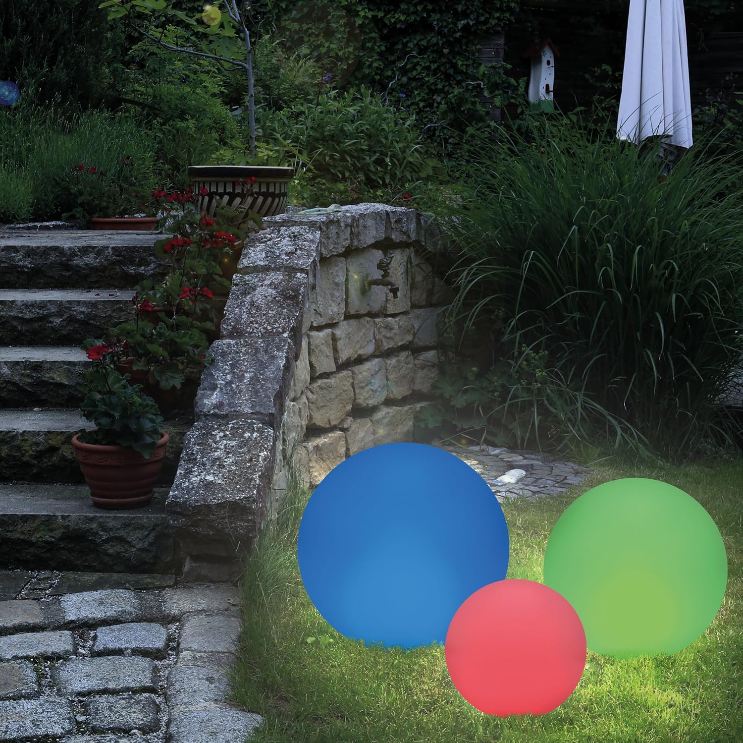 Esotec Sfera solare da giardino SIENA | Set da 3 sfere luminose multicolore per giardino | Illuminazione da giardino, decorazione da giardino per esterni resistente all'inverno | Lampada solare a sfera da esterno | 16 colori di illuminazione 102895