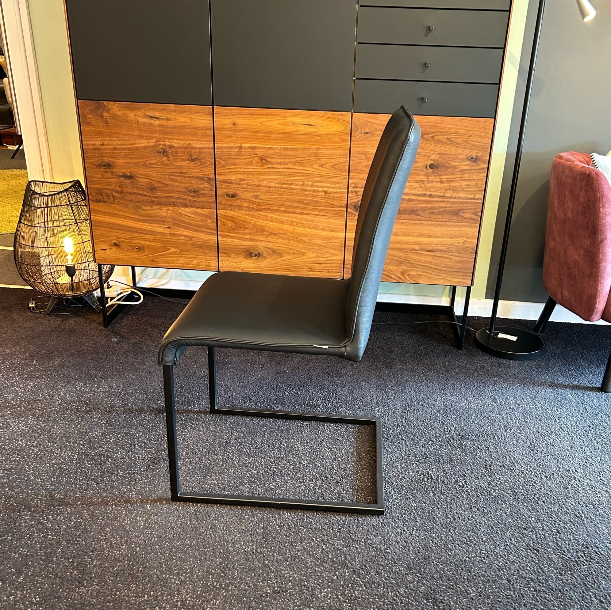 Ronald Schmitt Design Freischwinger Stuhl Laila Leder schwarz