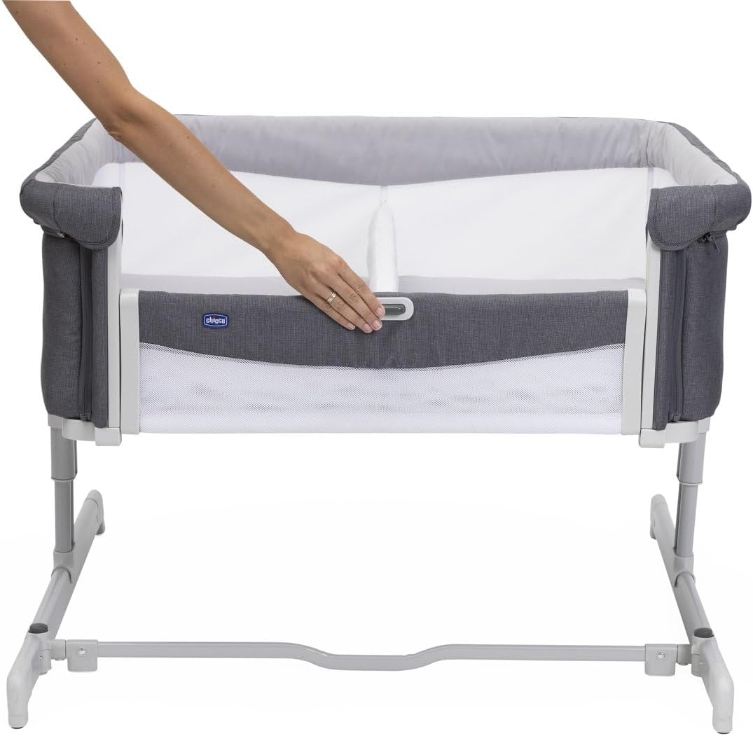Chicco Next2Me Essential Lettino fianco letto per neonati, Sostenibile, Compatibile con diversi letti, Regolabile in altezza, Inclinabile, Buona circolazione dell'aria, Materasso e borsa inclusi, 0-6 mesi