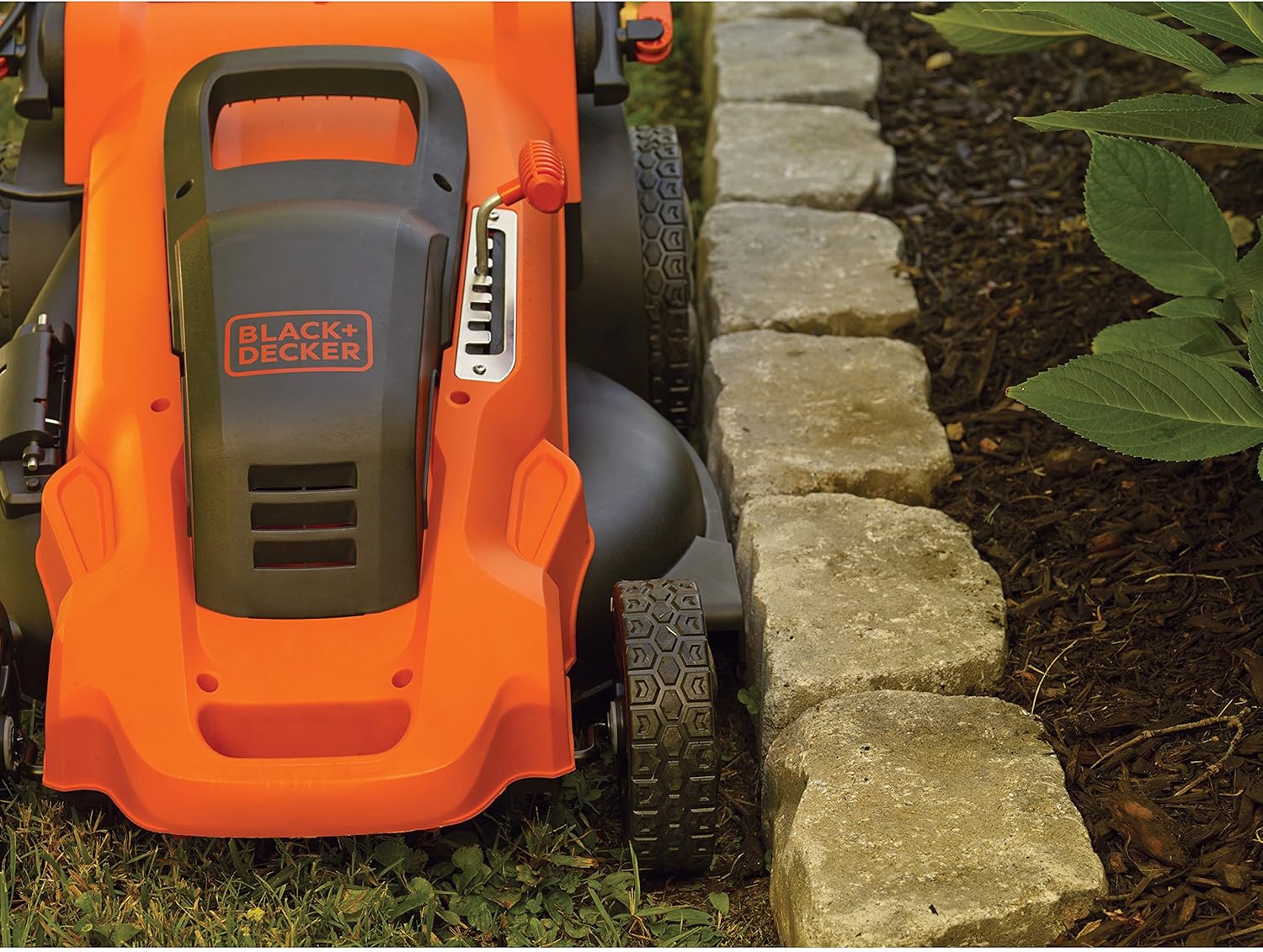 Black+Decker 2000 W Rasaerba elettrico 3in1, larghezza di taglio 48 cm, sacco di raccolta erba 50 L, 1 pezzo, LM2000