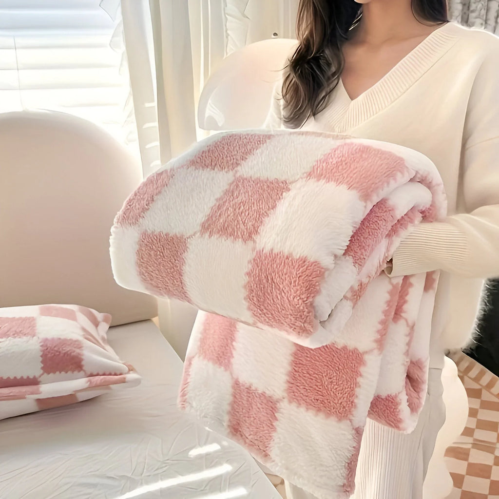 SnugFuz Kuscheldecke – Weiche, bunte Fleece-Decke mit niedlichem Karomuster