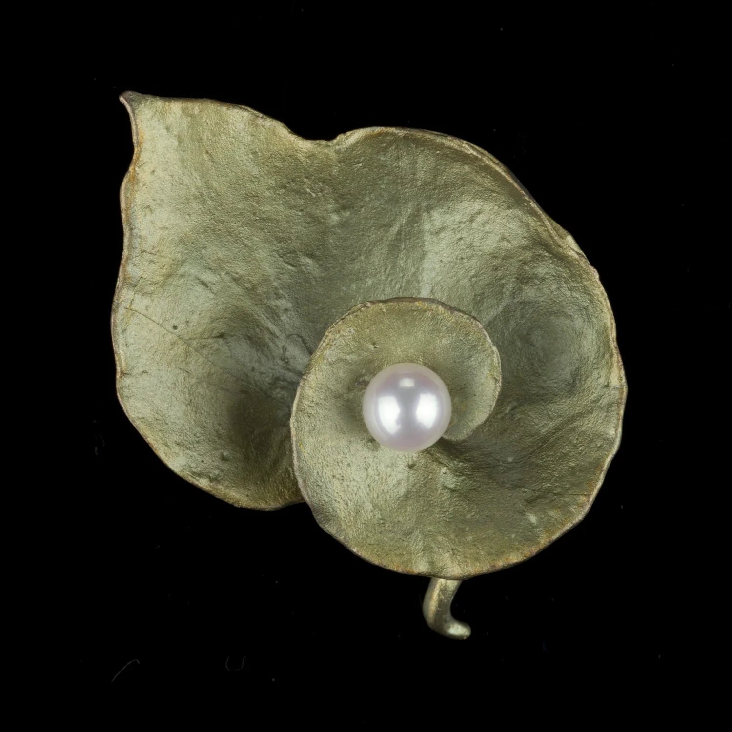 Spiral Geranium Brosche