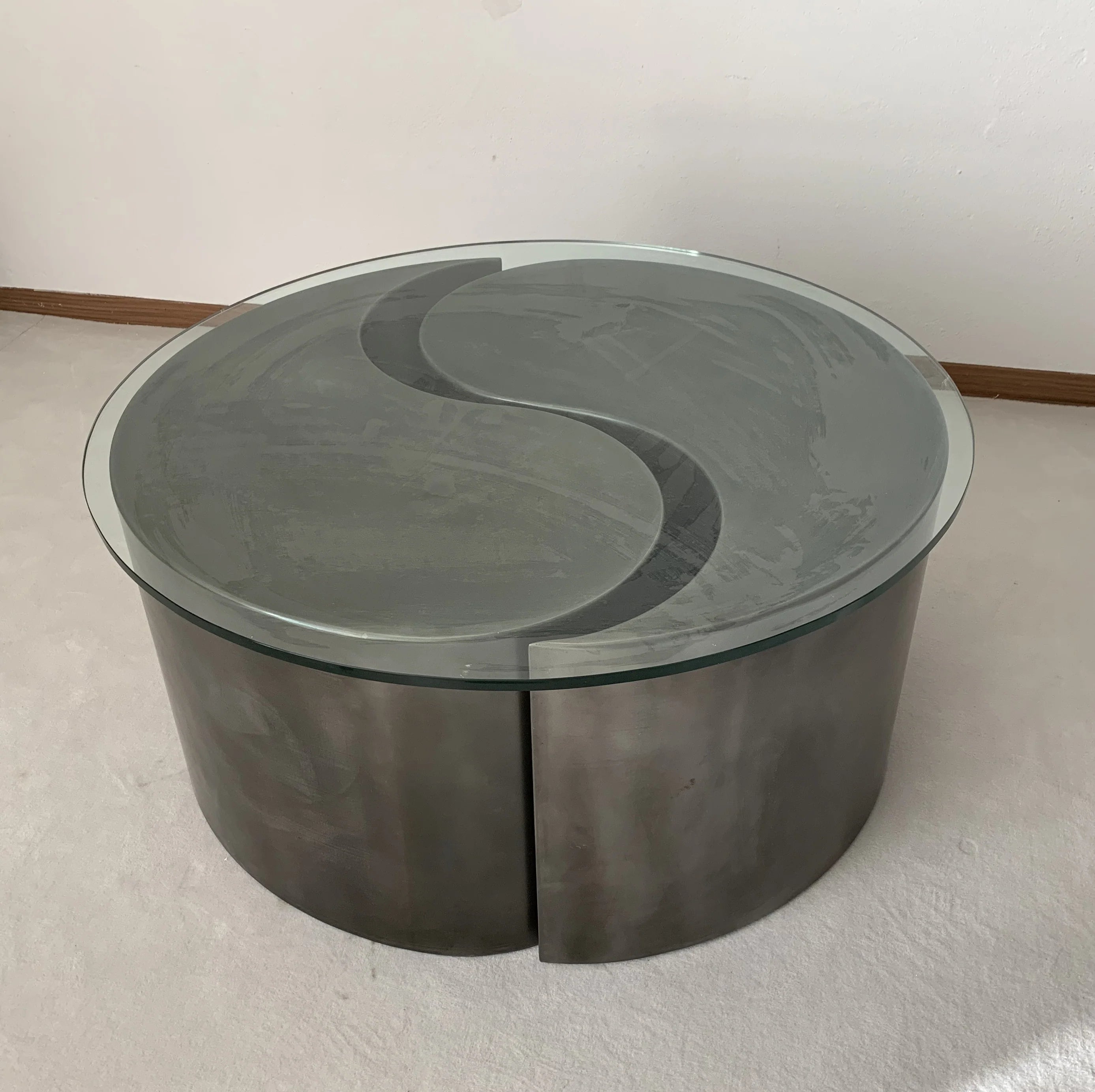 Runder Couchtisch Tao, Rohstahl Ying Yang
