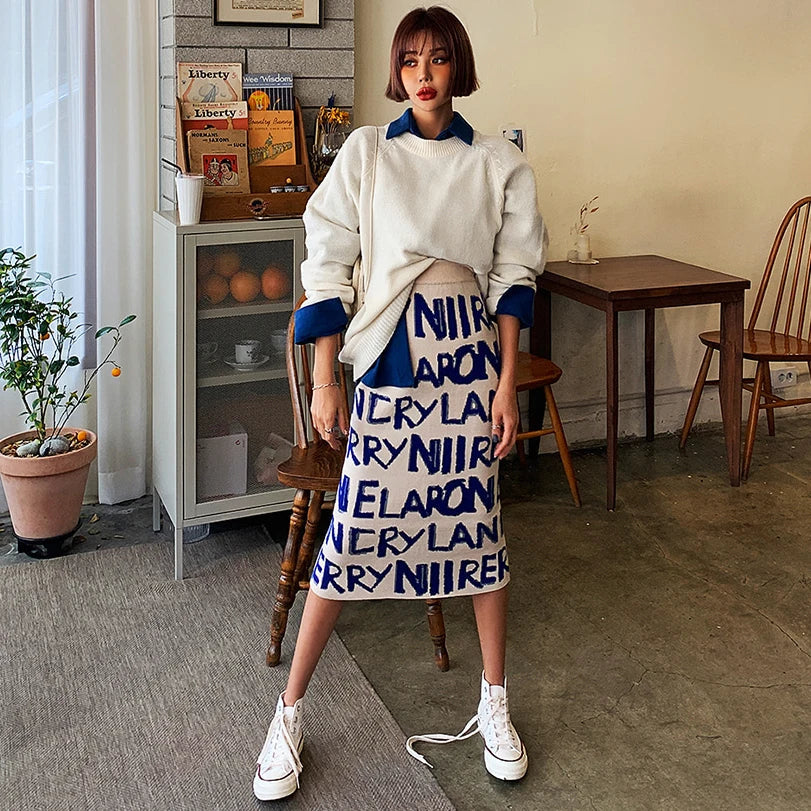 Gonna in maglia da donna con stampa letterale