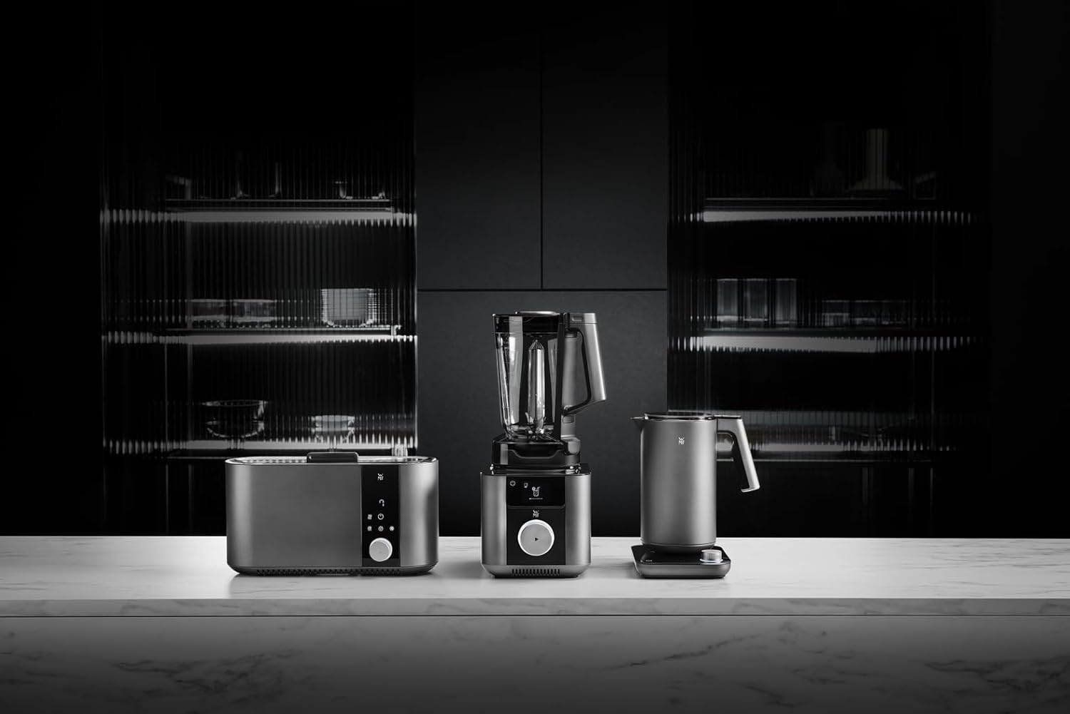 WMF Master Toaster Langschlitz motorizzato, tostapane 2 fette, pane tostato XXL, centratura automatica del pane, funzione Check-Up, tostapane 980 W, pannello touch, barra luminosa LED, tostapane acciaio inox opaco