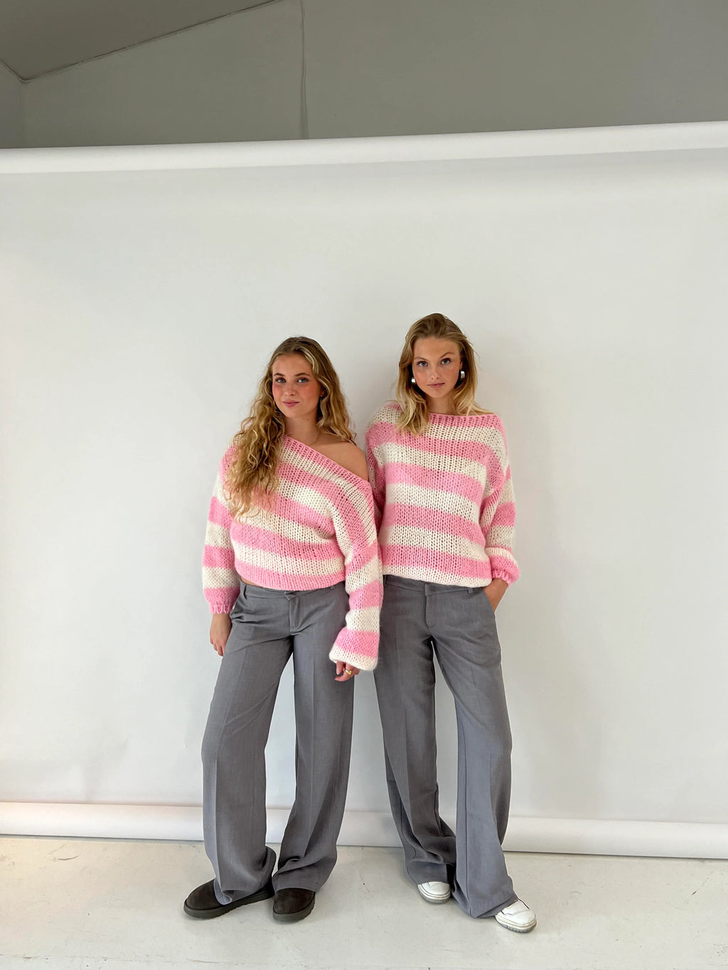 Gestreifter Strickpullover für Damen