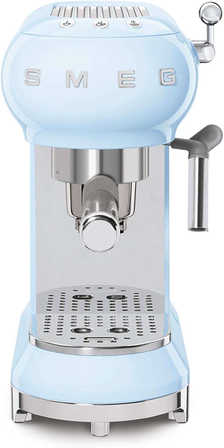 Smeg, ECF01WHEU Macchina da Caffè Espresso Manuale, Sistema Cappuccino, Thermoblock, Alloggiamento Tazze Grandi e Funzione Doppio Caffè, Serbatoio Acqua 1 l, Dimensioni Compatte, 1350W, Bianco