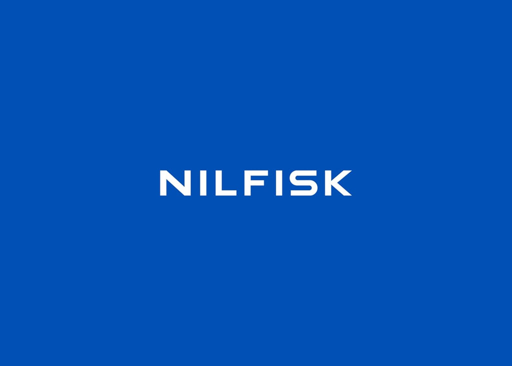 Nilfisk C 110.7 Bar Hochdruckreiniger + Schaumsprüher + Kompakt-Flächenreiniger + Bürste - Mini-Druckreiniger für Außenbereiche und Autos (1400 W)
