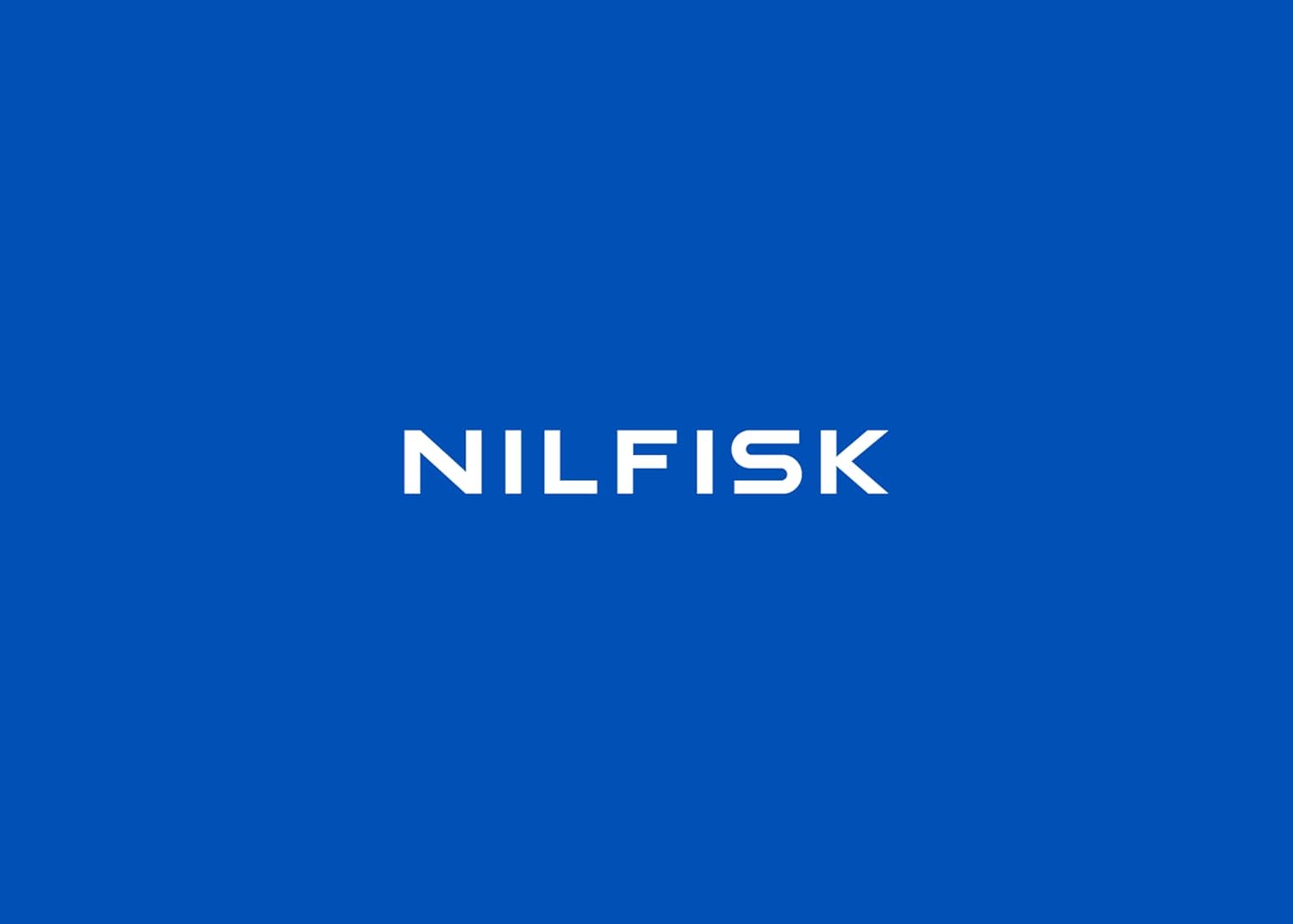 Nilfisk C 110.7 Bar Hochdruckreiniger + Schaumsprüher + Kompakt-Flächenreiniger + Bürste - Mini-Druckreiniger für Außenbereiche und Autos (1400 W)