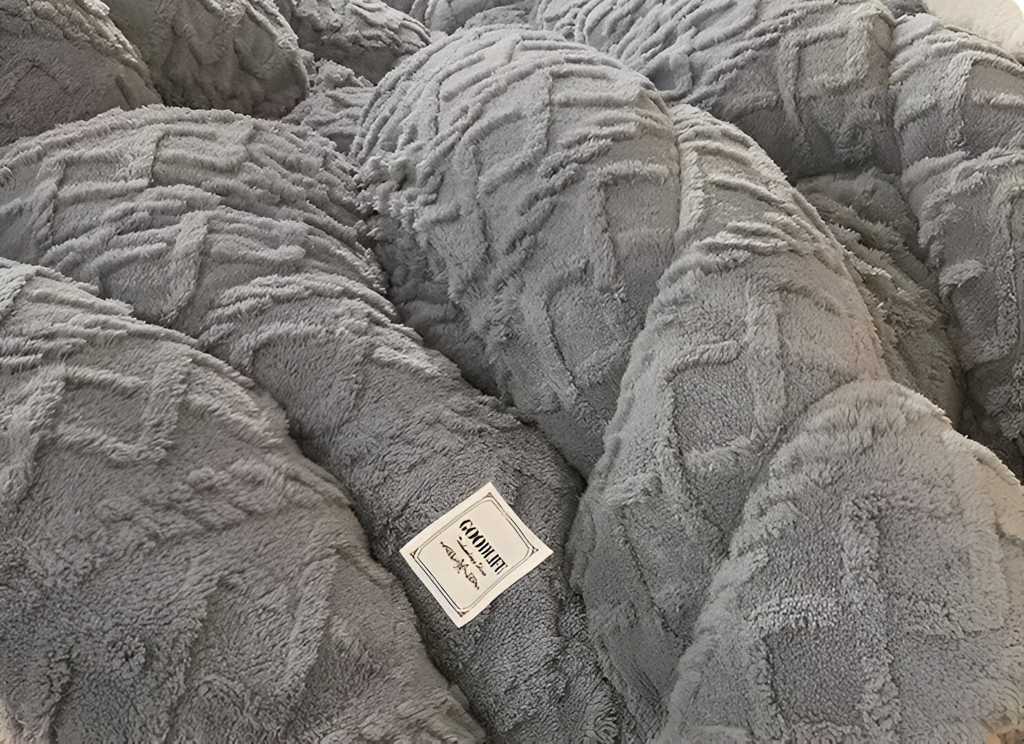 FluffFusion - Weiche und dicke Plüschdecke mit doppelseitigem Design