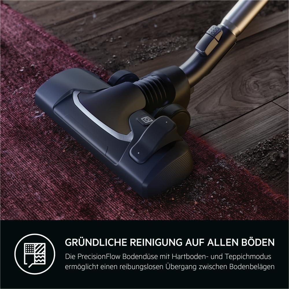 AEG CLEAN 6000 AB61C2DB Aspirapolvere con sacco / elevata potenza di aspirazione / include bocchetta per imbottiti / 50% plastica riciclata / ideale per proprietari di animali domestici / pulizia di tappezzeria / cavo da 12 m / 750 W / Blu