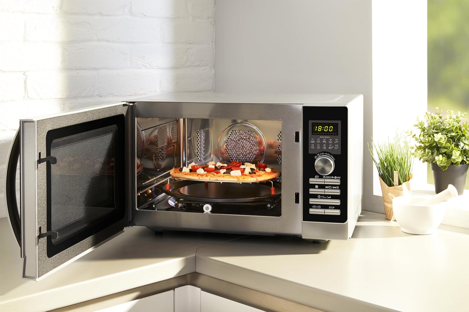 Sharp R843INW Forno a microonde 4 in 1 con aria calda, grill e convezione/ 25 L/ 800 W/ grill a infrarossi 1000 W/ convezione 2500 W/ 10 programmi automatici/ programma pizza/ piatto girevole in metallo (30 cm)/ argento