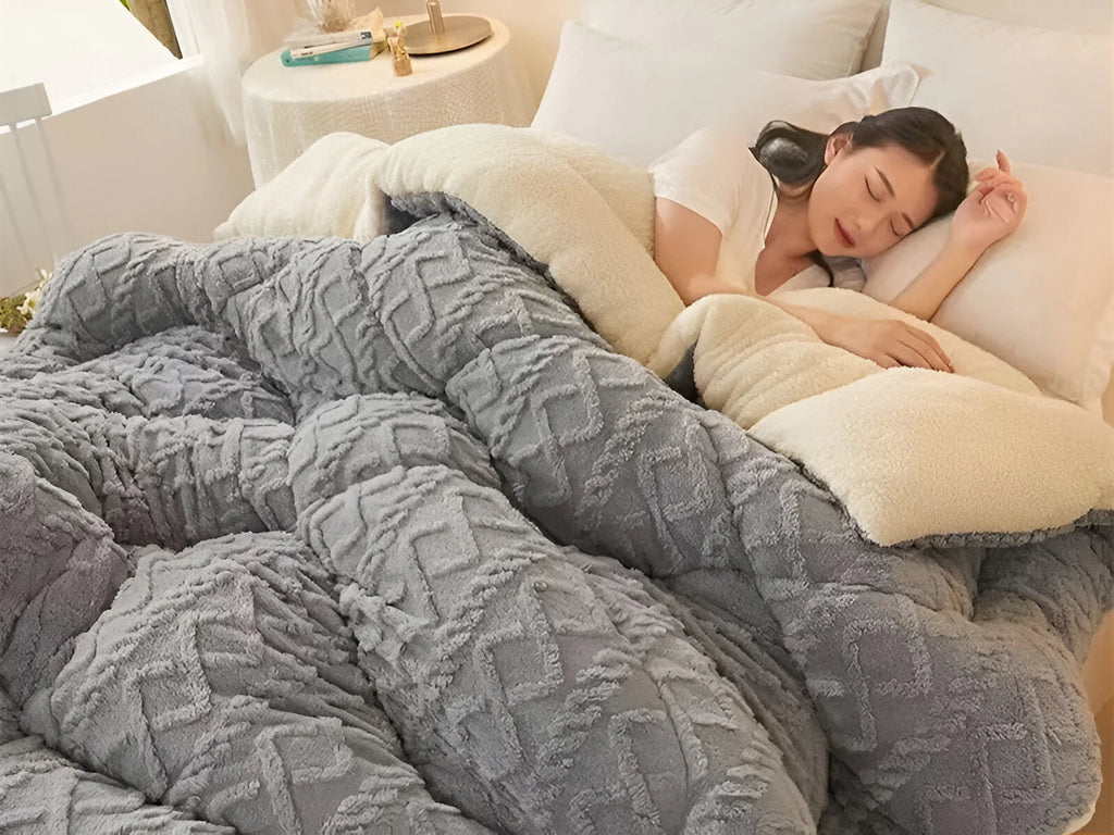 FluffFusion - Weiche und dicke Plüschdecke mit doppelseitigem Design