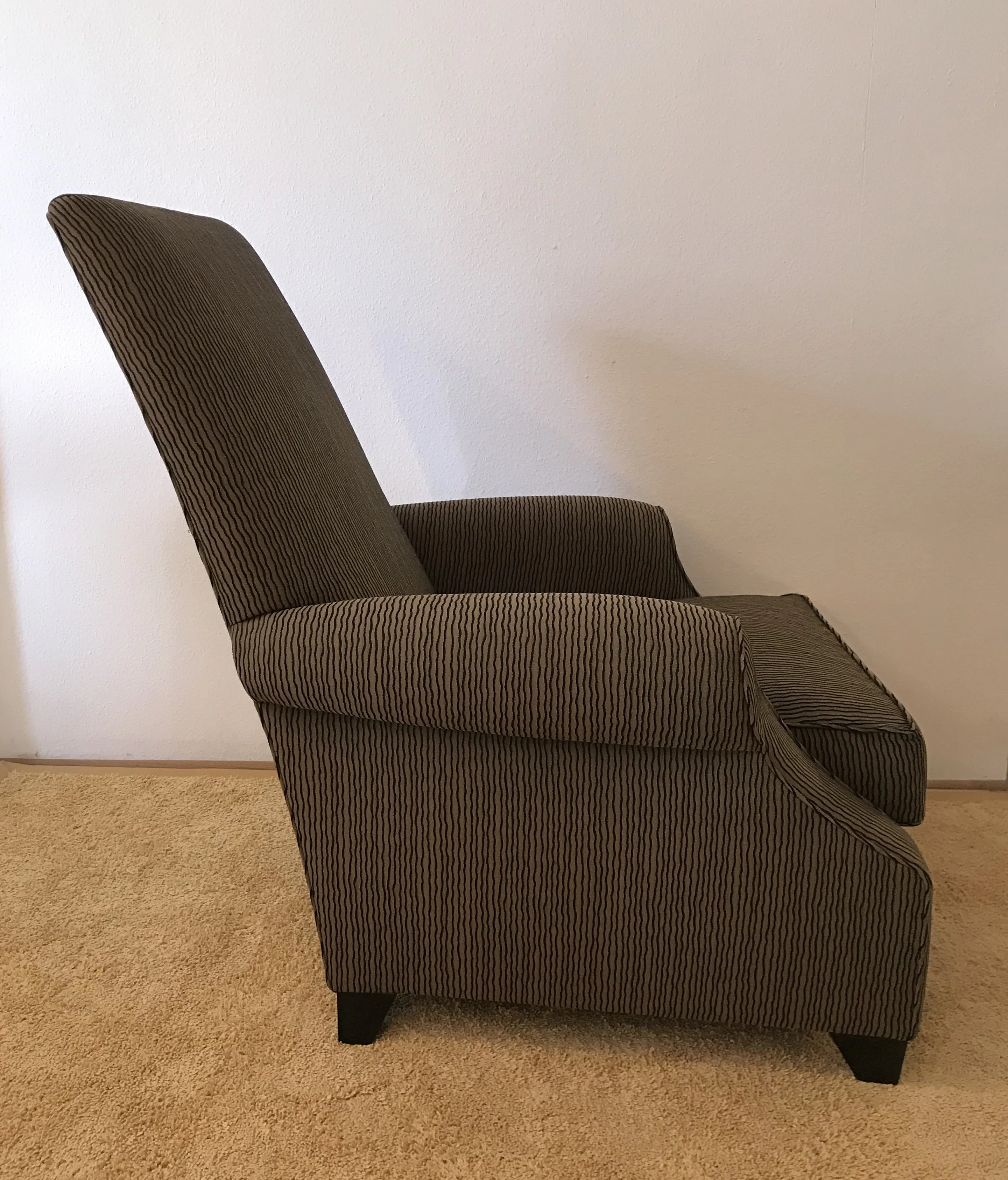 Elegante poltrona reclinabile con schienale alto Kensington