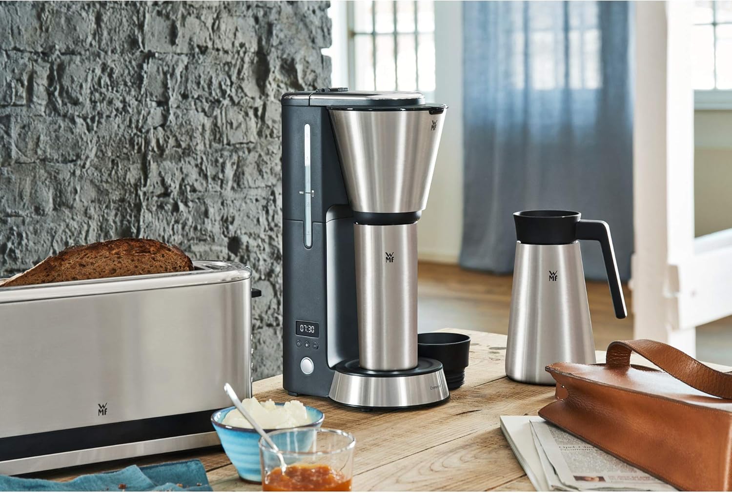 WMF Küchenminis Macchina da caffè con filtro Aroma, piccola, con caraffa termica, 870 Watt, tazza termica da asporto, macchina da caffè singola piccola con timer, cromargan opaco