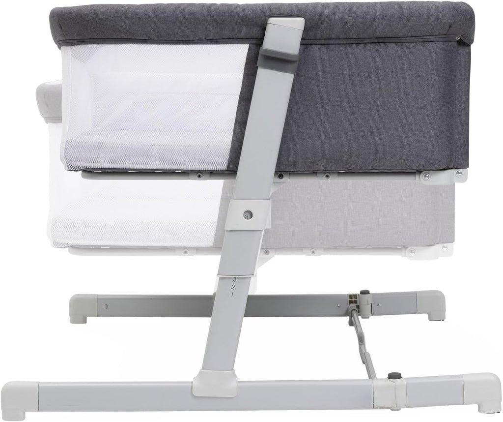 Chicco Next2Me Essential Lettino fianco letto per neonati, Sostenibile, Compatibile con diversi letti, Regolabile in altezza, Inclinabile, Buona circolazione dell'aria, Materasso e borsa inclusi, 0-6 mesi