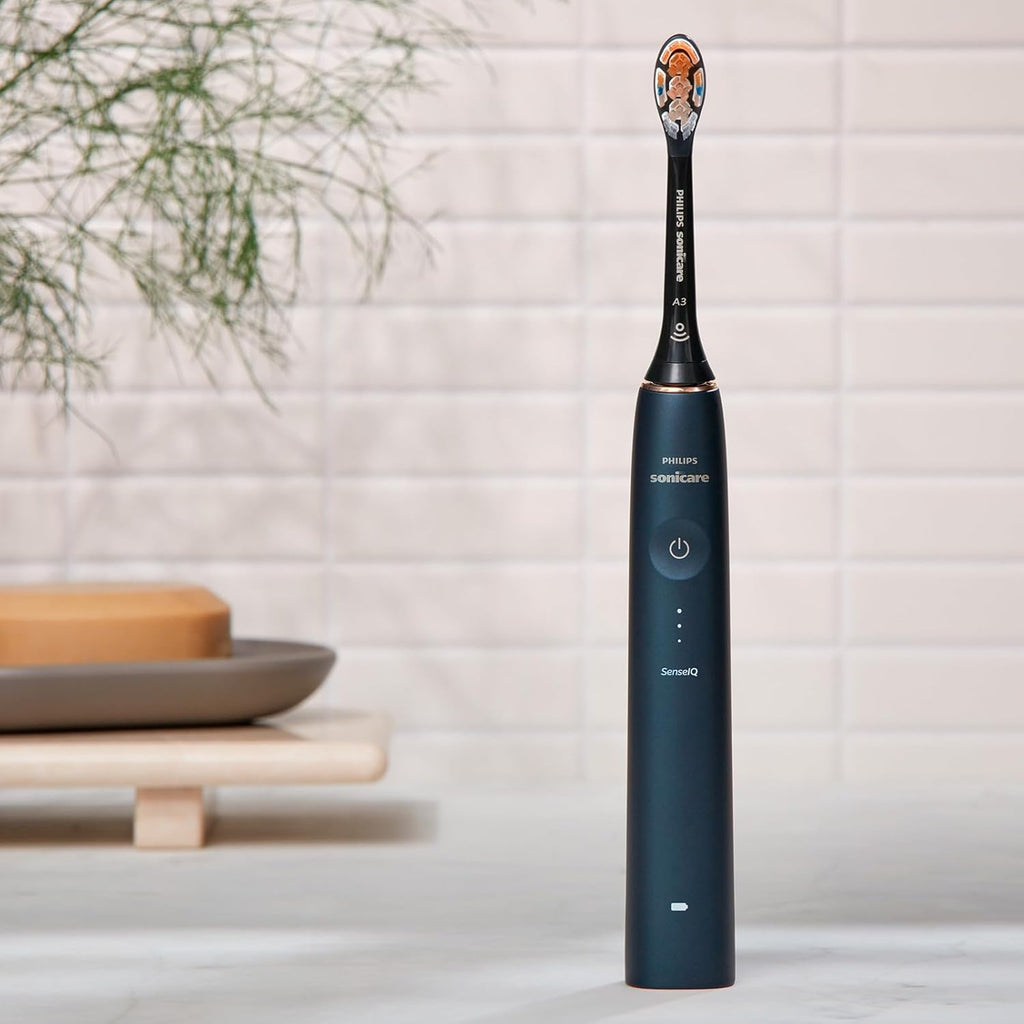 Philips Sonicare DiamondClean Prestige 9900 – Spazzolino elettrico con SenseIQ, testina all-in-one A3 Premium e custodia di ricarica, blu notte (Modello HX9992/12)