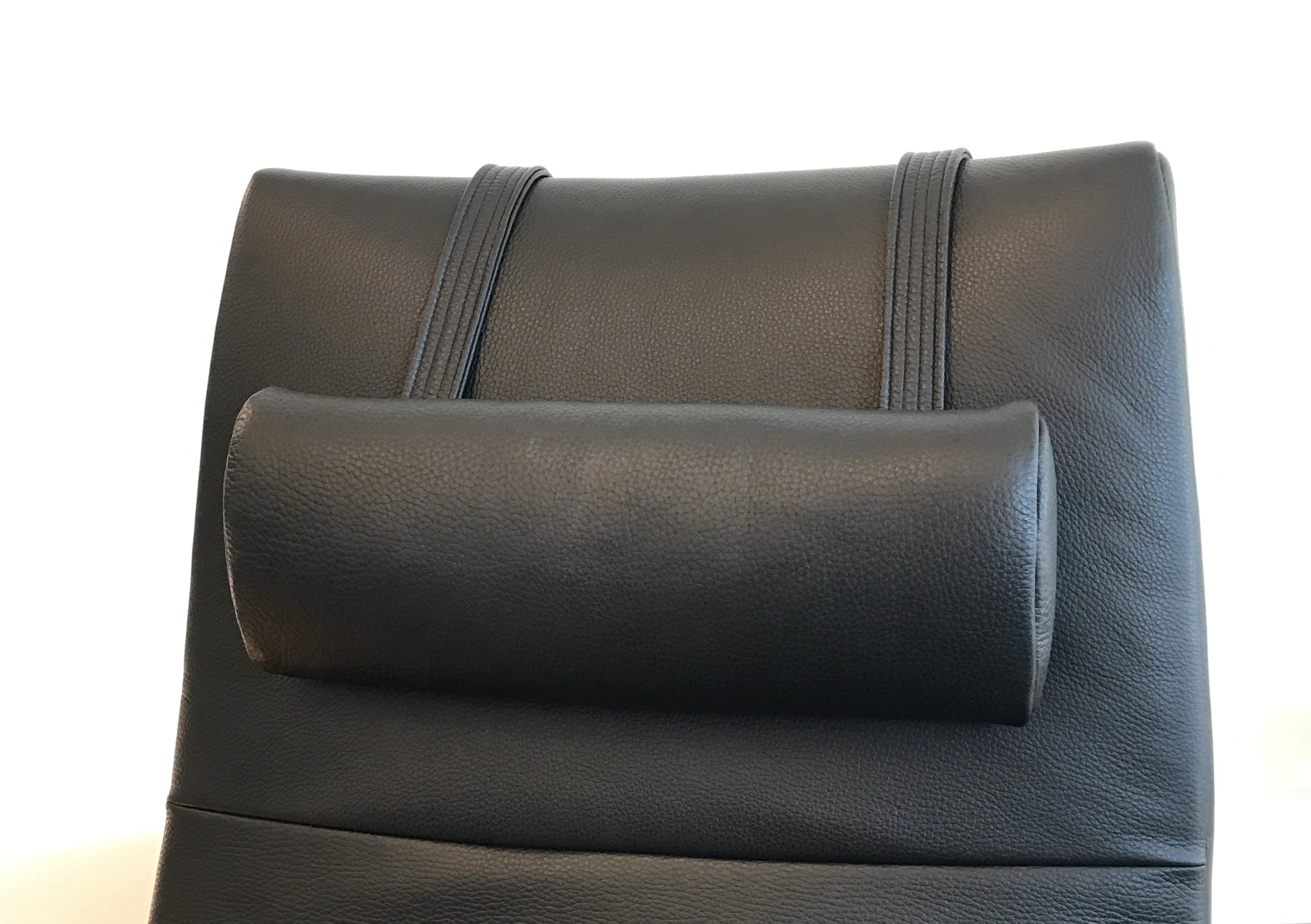 Cuscino poggiatesta largo per poltrona relax Jori, modello ellittico, nero, contrappeso in acciaio inossidabile spazzolato, a rullo