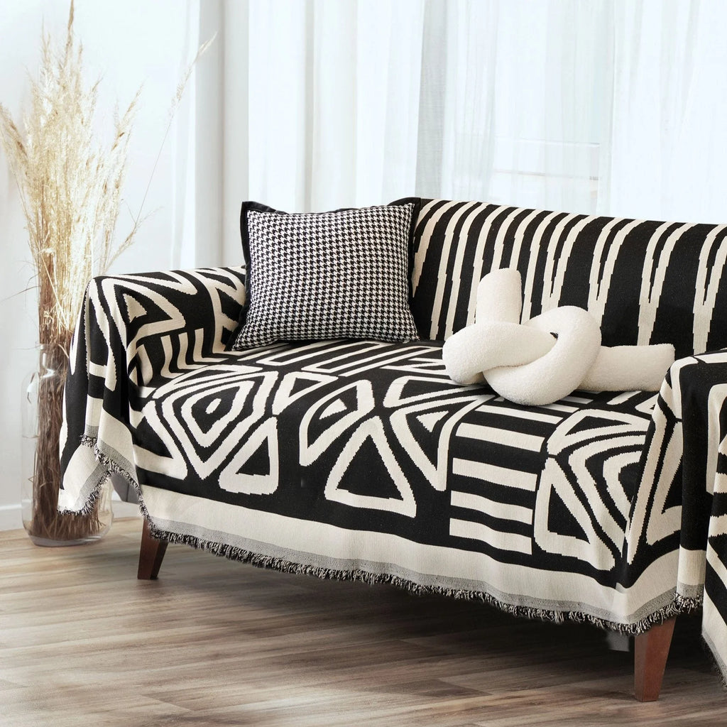 Copridivano Boho Nero – Protezione elegante per il tuo divano