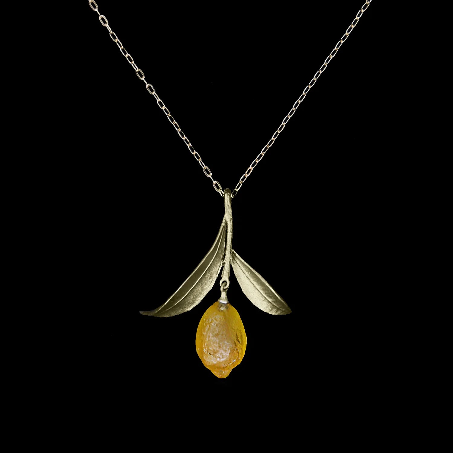Collana pendente con foglie a goccia color limone