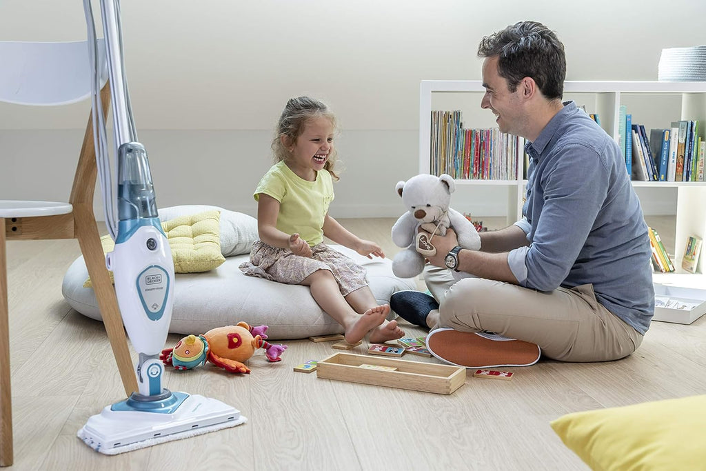 Black+Decker Scopa a vapore Steam-Mop Basic FSM1615 (1300W, pulitore a vapore per un'igiene profonda, serbatoio dell'acqua rimovibile, testina pulente orientabile a 180°, include 2 panni in microfibra)