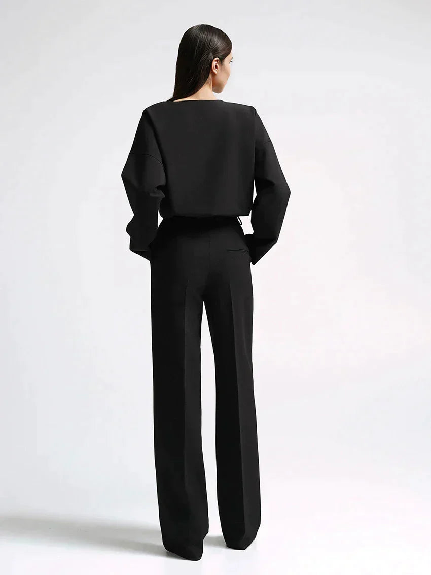Langrmeliges Oberteil und gerade geschnittene Hose für Damen