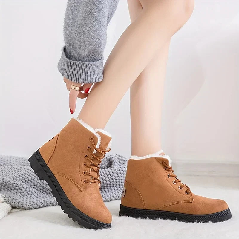 Women's fleece-lined snow boots