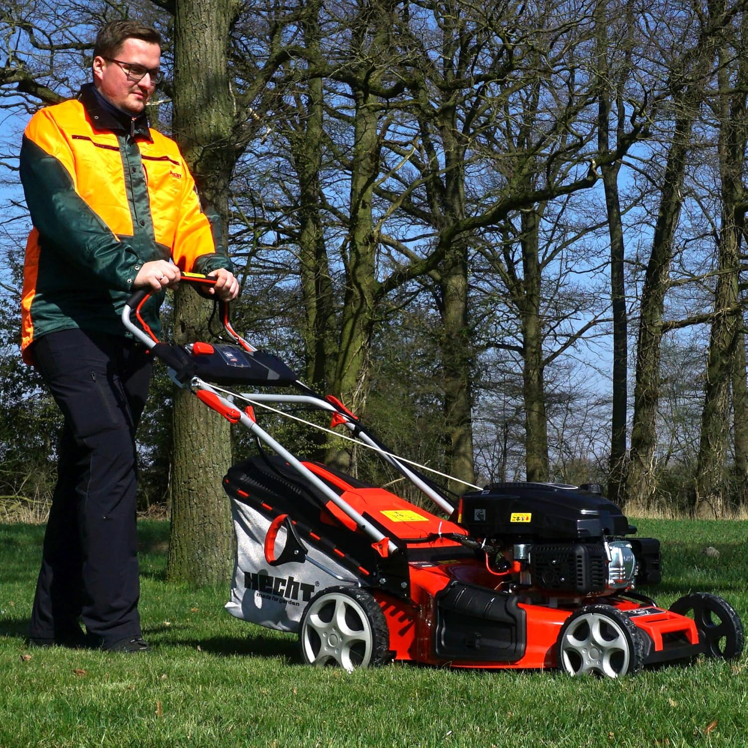 HECHT Rasaerba a benzina 5 in 1 – potente motore ecologico 4 tempi da 4,4 kW (6,0 CV) – avviamento elettrico – larghezza di taglio 53 cm – cesto di raccolta 75 l – trazione sulle ruote – ruote brevettate – tosaerba mulching