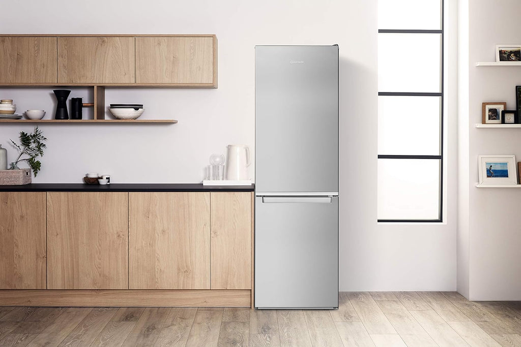 Combinazione Frigorifero/Congelatore Bauknecht, altezza 189 cm, capacità totale 339 litri / LessFrost/Fresh Zone+/Active Fresh/Funzione Super Cooling/Active Freeze