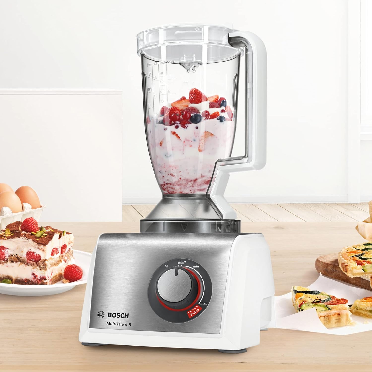 Bosch Kompakt-Küchenmaschine MultiTalent 8 MC812S814, 45 Funktionen, XXL-Rührschüssel 3,9 L, Mixer 1,5 L, Universalmesser, Rührbesen, schneiden und raspeln (fein,grob), 1250 W, wei/edelstahl