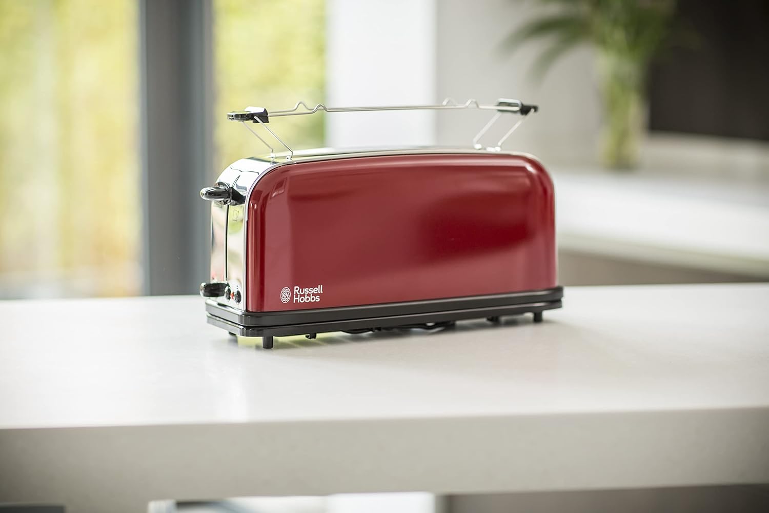 Russell Hobbs Set Colazione Colours+ Rosso: Macchina da caffè [Timer digitale, Doccetta per estrazione e aroma ottimali] 24031-56 + Bollitore [1,7l, 2400W] 20412-70 + Tostapane [per 2 fette] 26554-56
