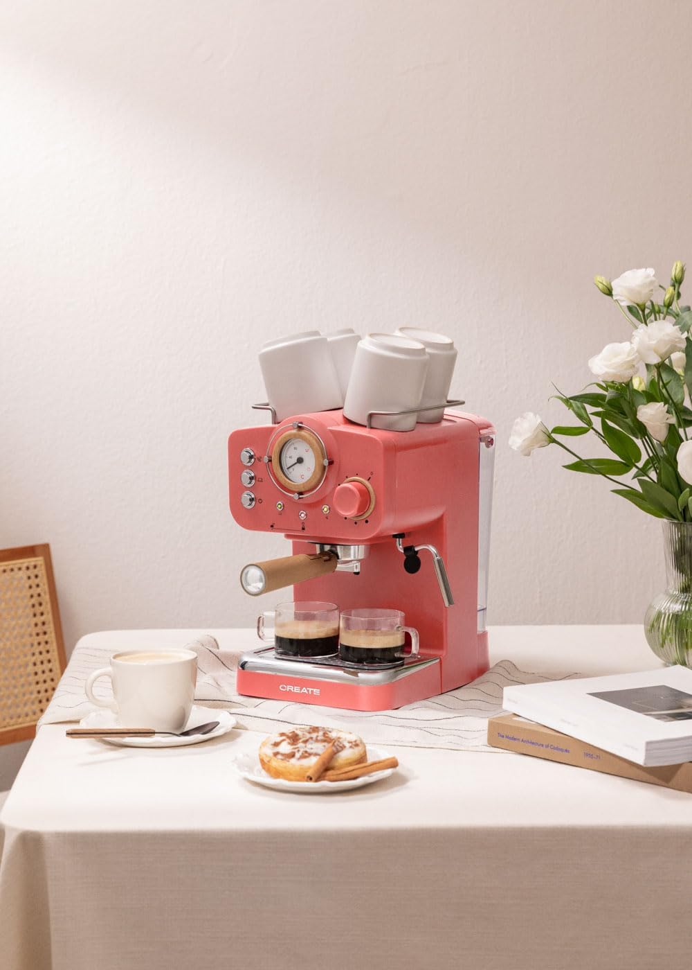 CREATE / THERA RETRO/Macchina da caffè espresso semiautomatica Rosa Pastello Opaco e Legno / Pompa a pressione 20bar, 1100W, Serbatoio acqua 1.25L, per caffè macinato, cialde ESE 55mm, con vaporizzatore, 1100W