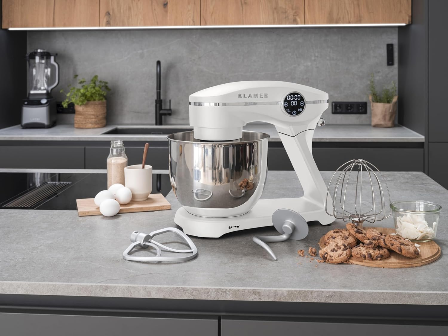 KLAMER Robot da Cucina 1800W, Impastatrice per Pane con Ciotola in Acciaio Inox da 6 L, 10 Velocità con Timer, Movimento Planetario, Frusta a Filo, Gancio Impastatore, Frusta a Palloncino e Coperchio Antischizzi (Nero)