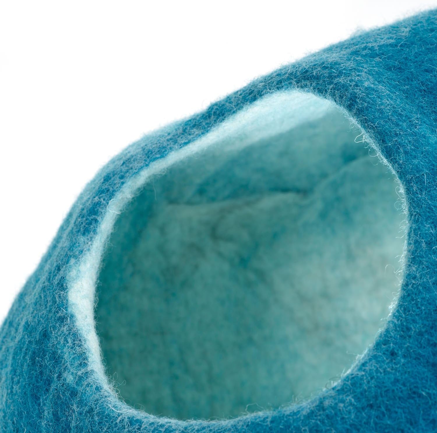 ecocasa Cuccia Casetta per Gatti Cuscino per Gatti XL – anche per Gatti Grandi – Esterno Robusto e Interno Morbidissimo – Fatto a Mano in Lana Neozelandese – Blu Oceano