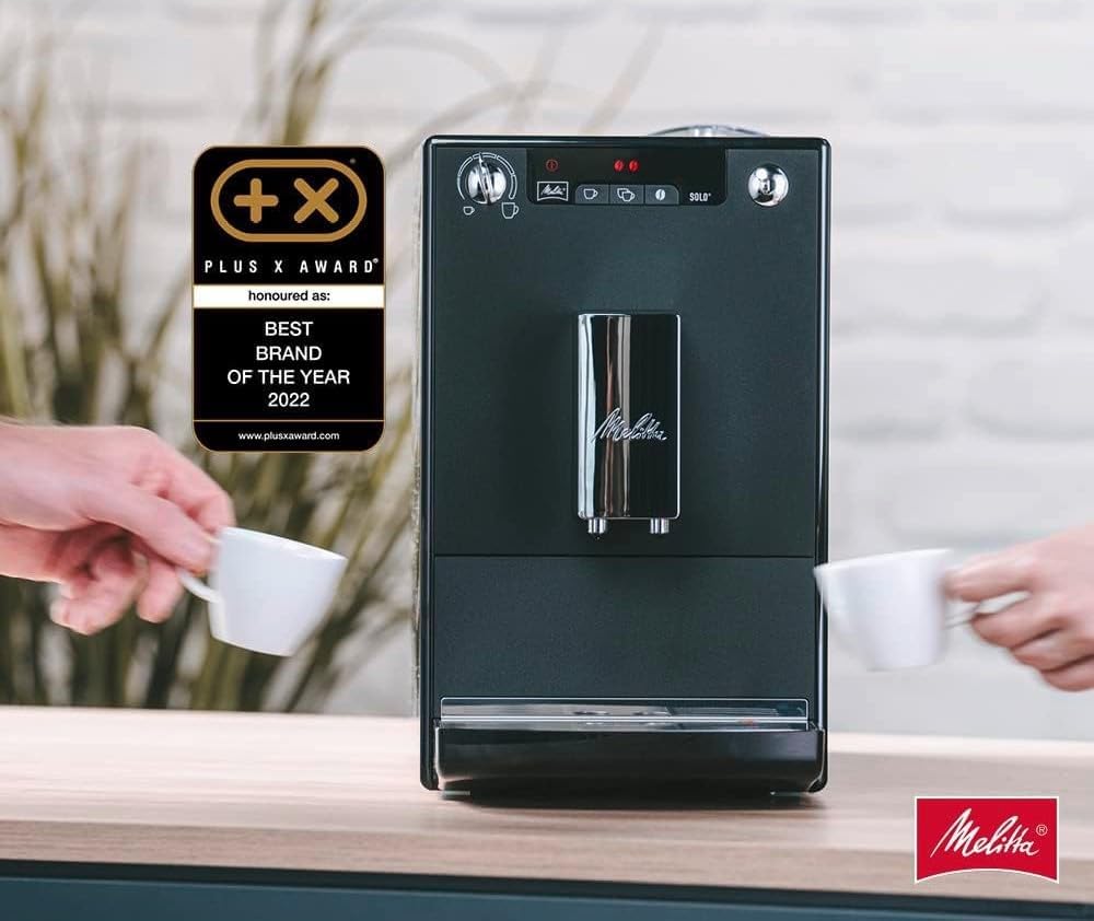 Melitta Solo - Macchina da caffè automatica con beccuccio regolabile in altezza, macchina da caffè piccola con serbatoio dell'acqua rimovibile, per es. espresso o caffè crema, argento