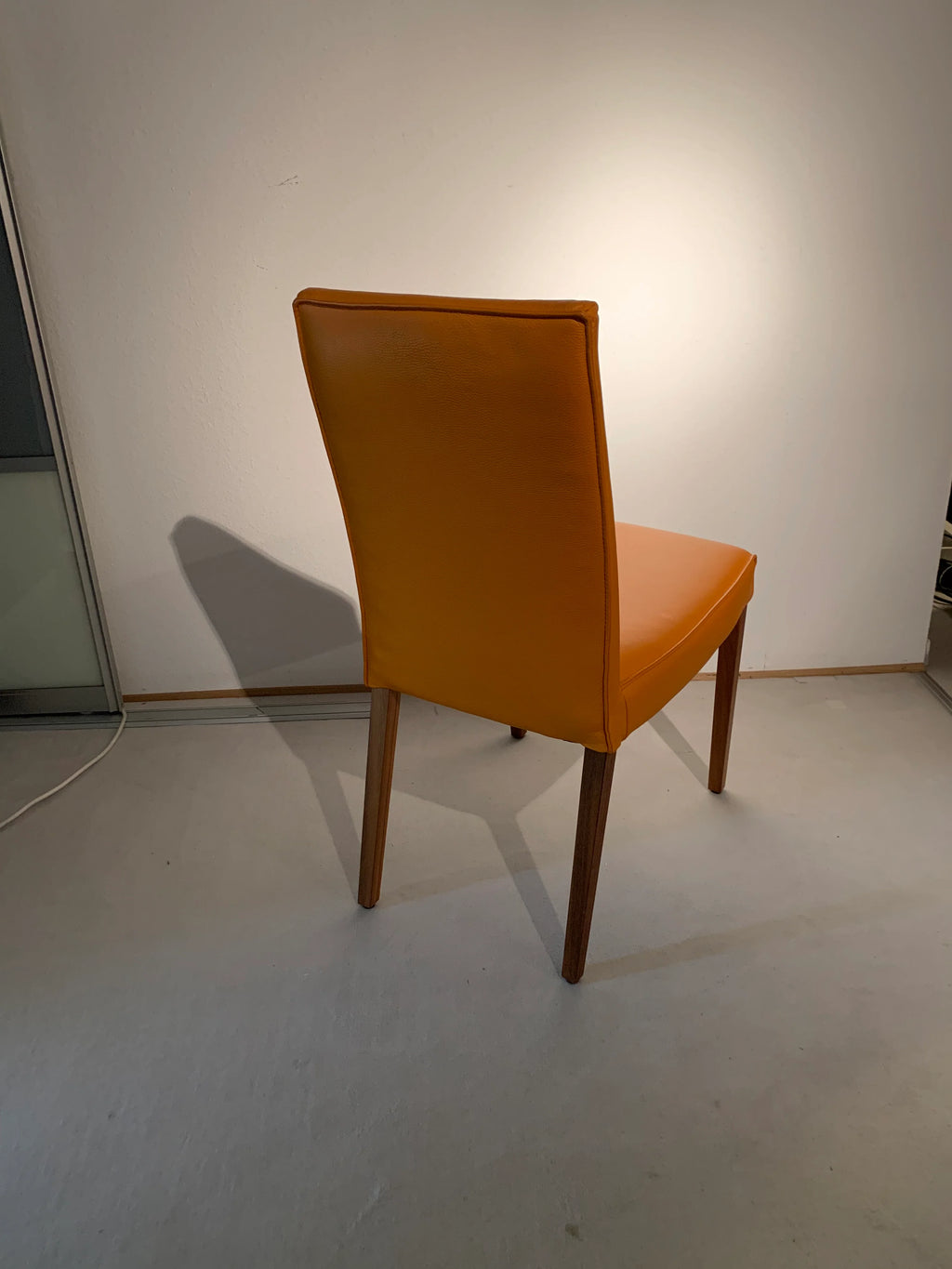 Esszimmerstuhl AERA Lavida Diverso, Leder orange, Füe Nubaum