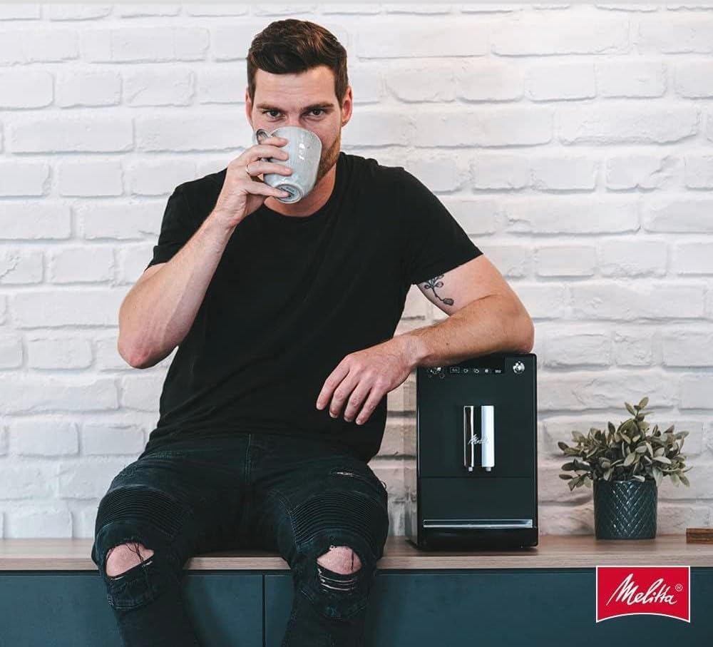 Melitta Solo - Macchina da caffè automatica con beccuccio regolabile in altezza, macchina da caffè piccola con serbatoio dell'acqua rimovibile, per es. espresso o caffè crema, argento