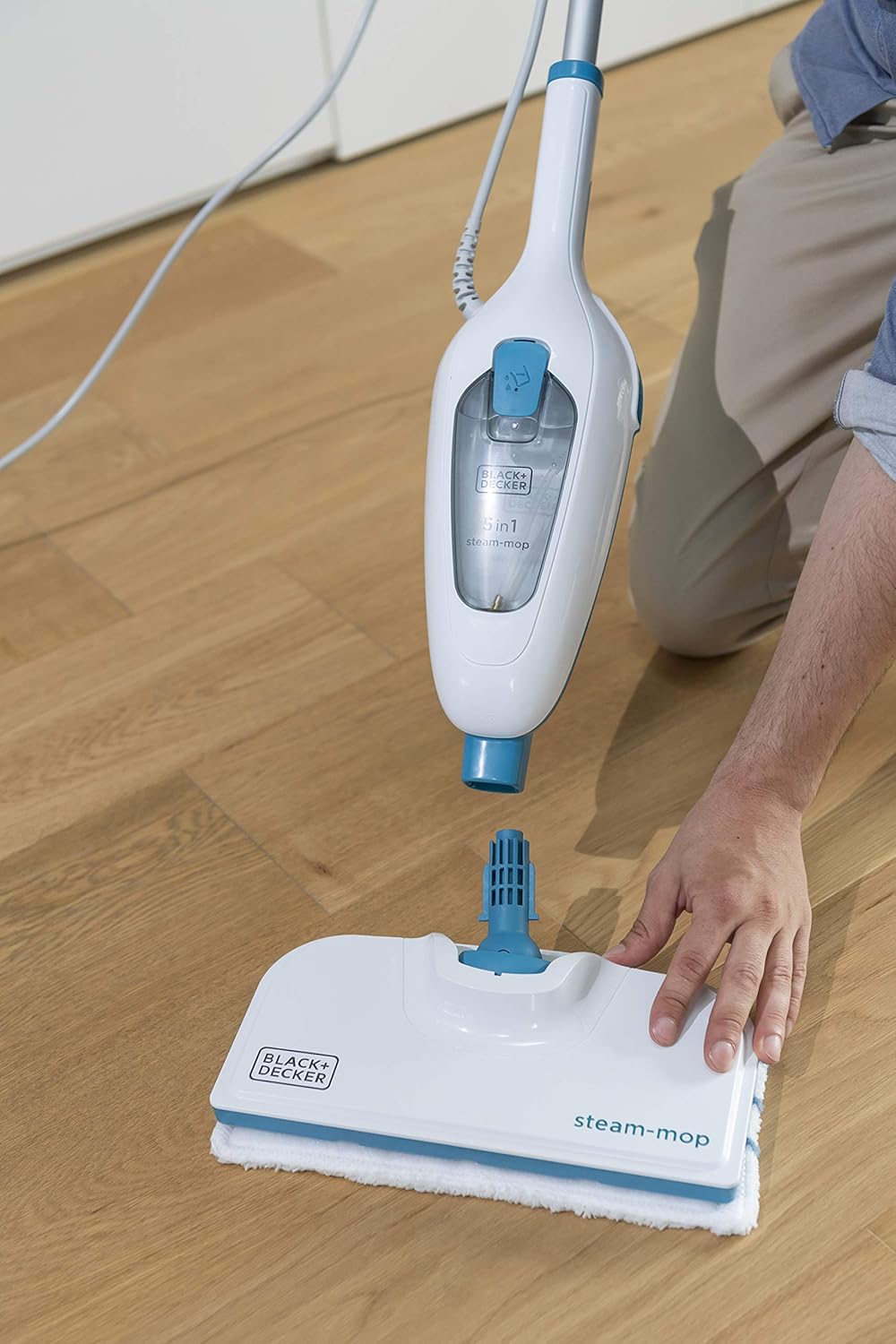 Black+Decker FSMH13E10-QS Scopa a Vapore 10-in-1 Steam Mop Deluxe (1300W, Pulitore a Vapore per Igiene e Pulizia, Ampio Set di Accessori + Generatore di Vapore Portatile Rimovibile, Facile da Usare)