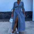 Denim-Maxi mit Schlitz und V-Ausschnitt