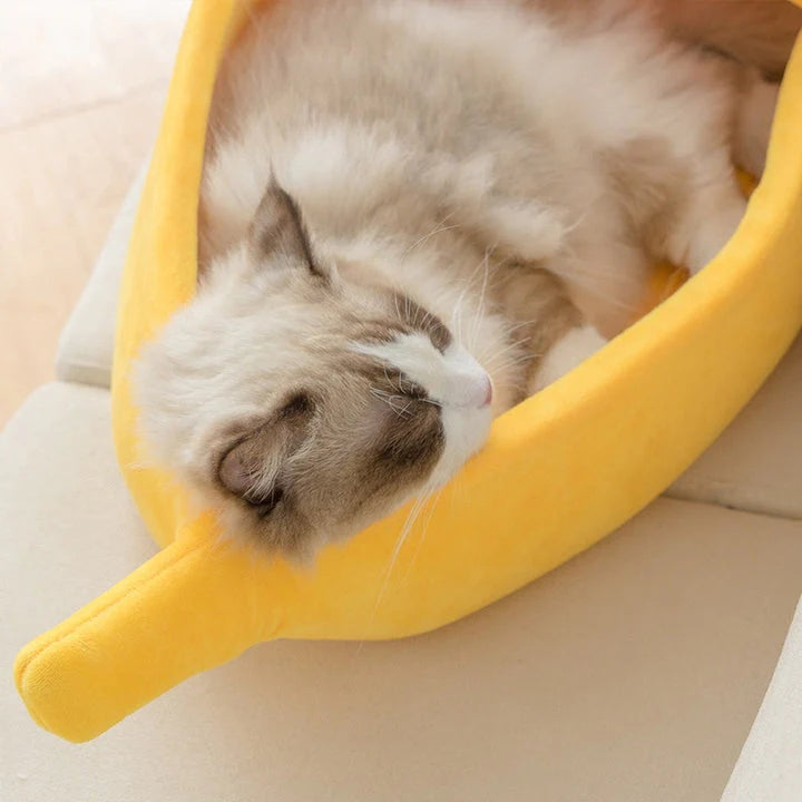 Mia | Gemütliches Katzenbett in Bananenform