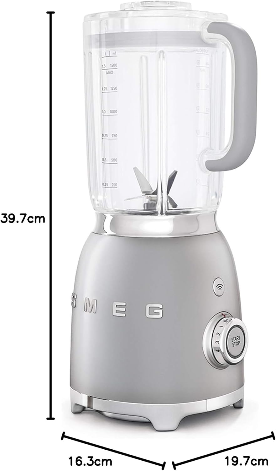 SMEG, BLF01SVEU Frullatore da 1,5 l, 4 velocità, 3 programmi automatici, Doppia lama rimovibile, Coperchio trasparente con tappo dosatore, Antiscivolo, 800W, Argento