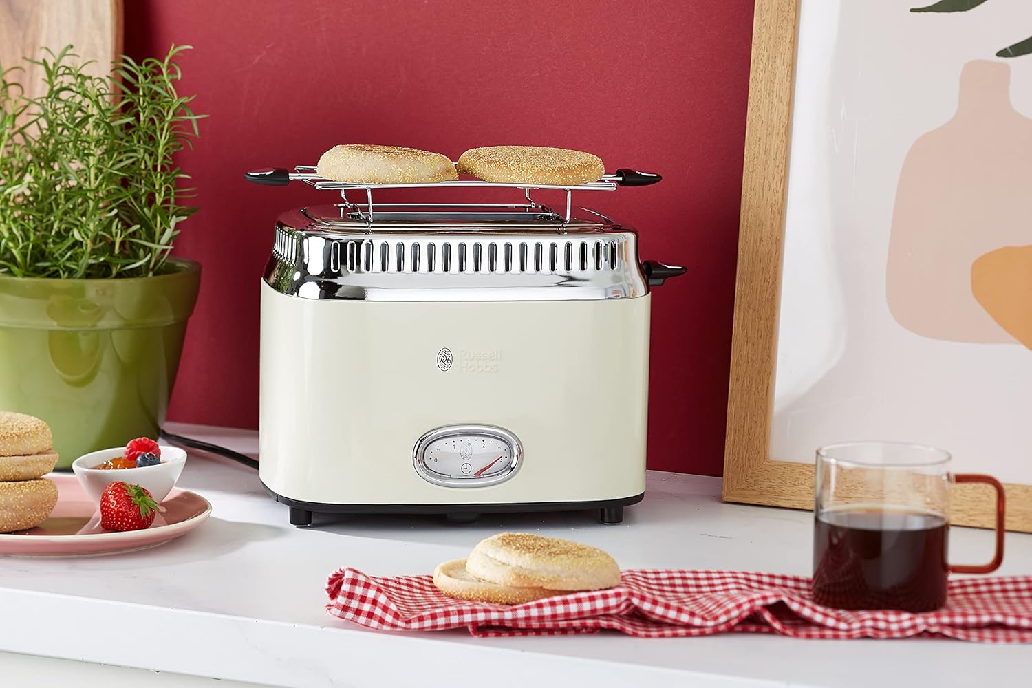 Russell Hobbs Toaster [für 2 Scheiben] Retro Edelstahl Creme (Countdown-Anzeige im Retrodesign, inkl. Brtchenaufsatz, 6 Brunungsstufen + Auftau- & Aufwrmfunktion, 1300W) Vintage 21682-56