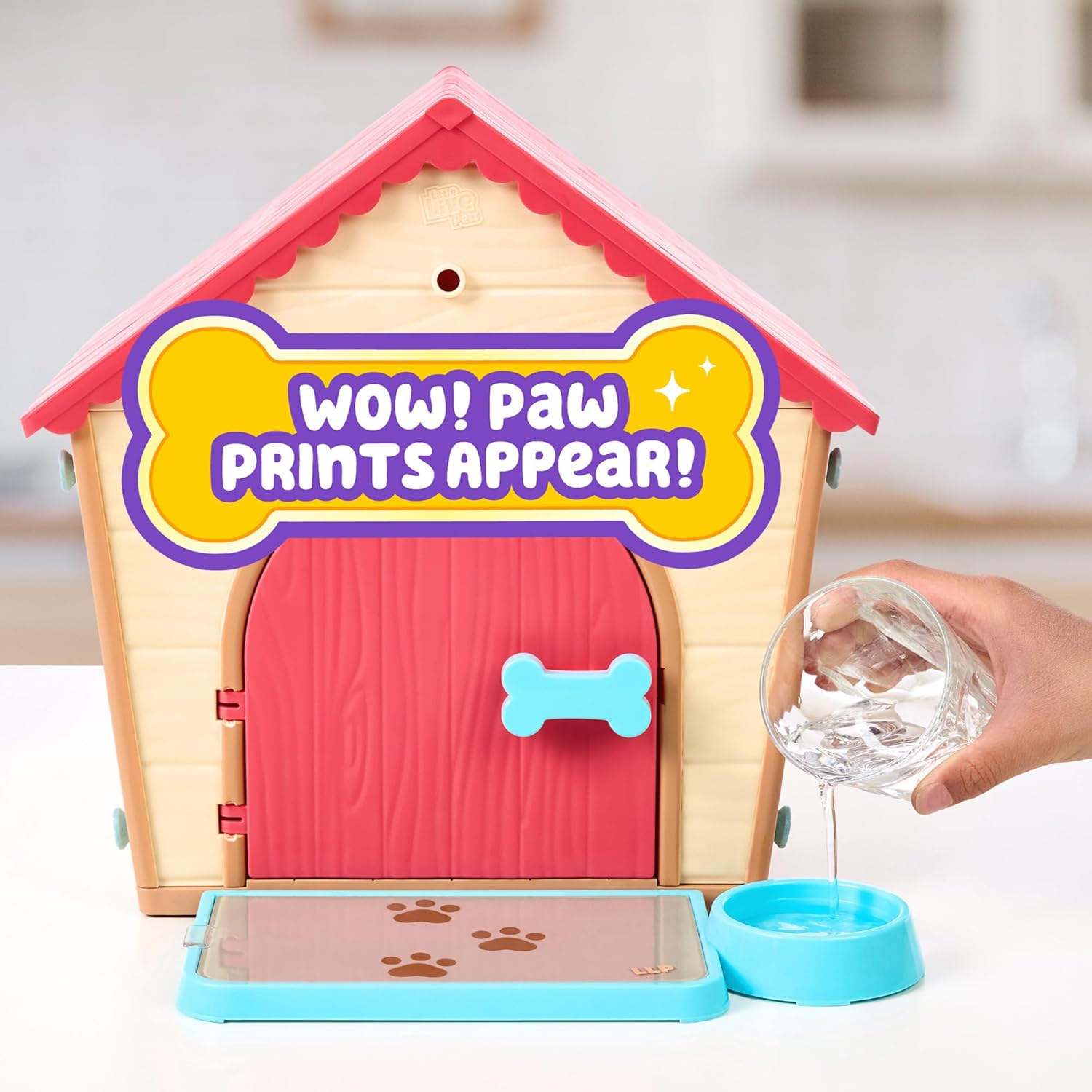 Little Live Pets La Mia Casetta del Cucciolo: Cane Interattivo con Costruzione Casetta Fai da Te e Sorpresa Emozionante. Oltre 25 Suoni e Reazioni Diverse, Modalità di Gioco Ripetibili