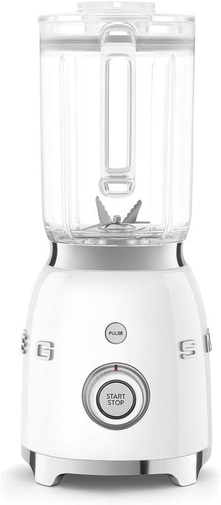 Smeg, BLF03PKEU, Frullatore da tavolo da 1,5 l, 4 velocità, 4 programmi automatici, Doppia lama rimovibile, Coperchio trasparente con tappo dosatore, Antiscivolo, 800W, Rosa