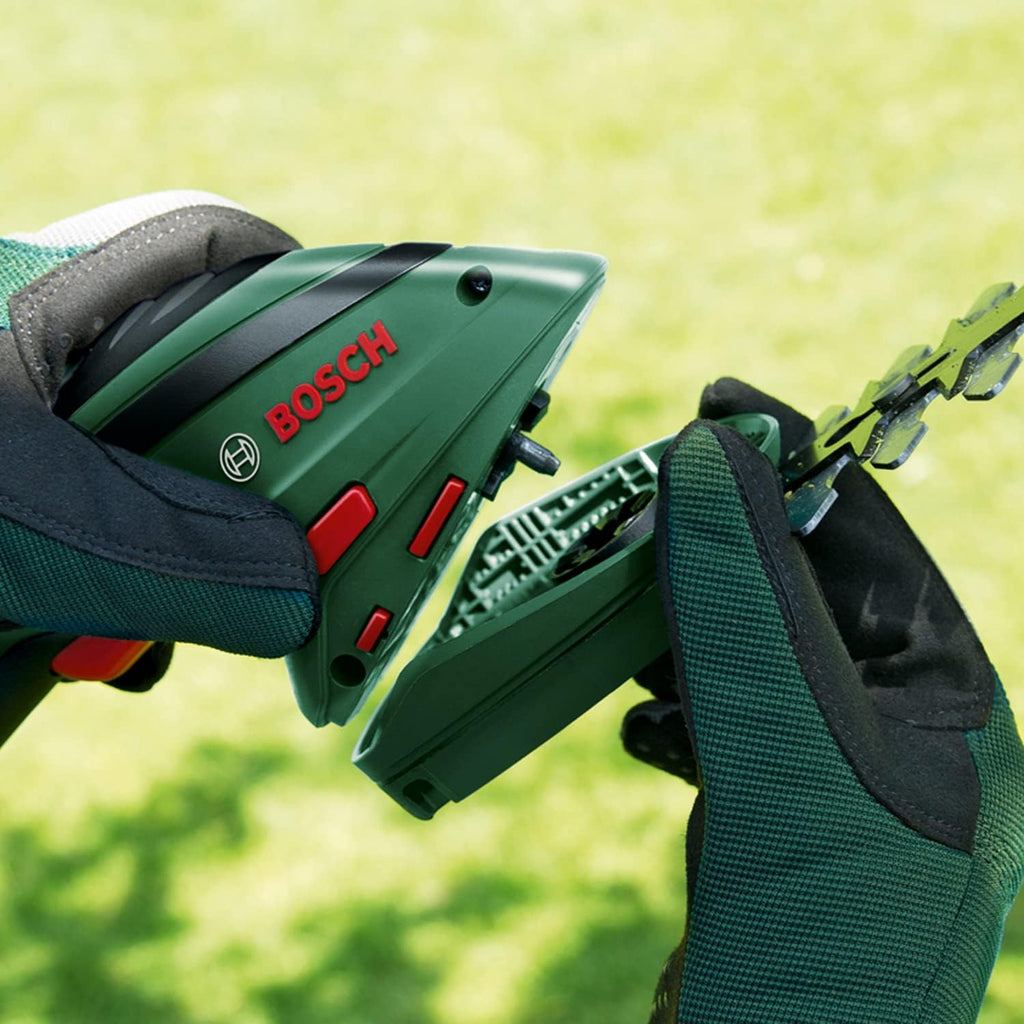 Set di tosaerba a batteria Bosch Isio (3,6 Volt, lunghezza lama 12 cm, distanza tra i denti 8 mm, con guanti da giardinaggio XL inclusi, in softcase) - Amazon Edition