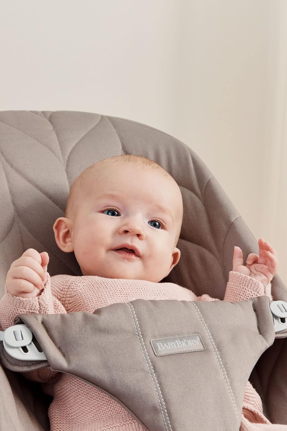 BabyBjörn Sdraietta Bliss, Tessuto, Trapuntatura petalo, Grigio Sabbia