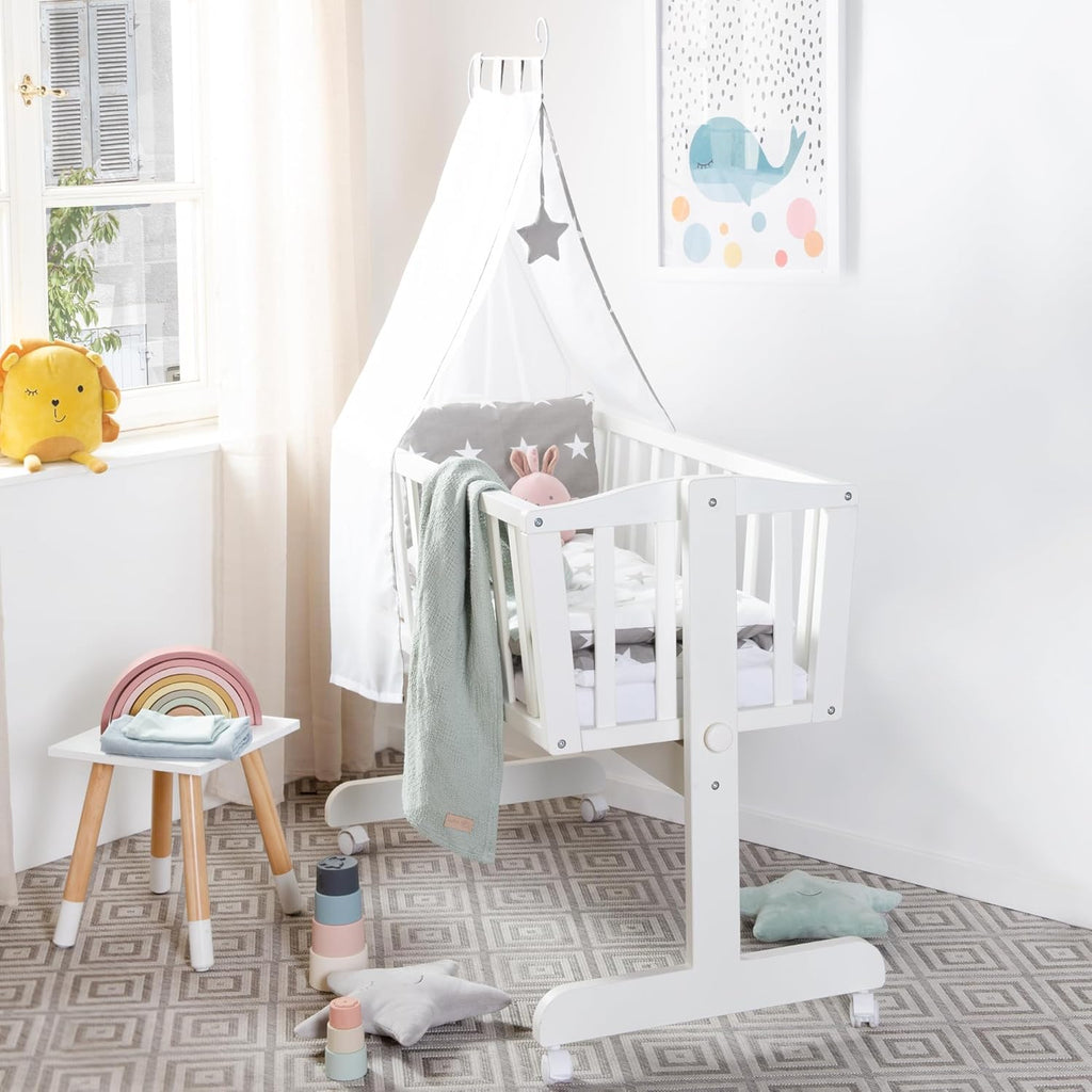 roba Babywiege 40 x 90 cm Adam & Eule - Stubenwagen & Wiege mit Rollen - Bett Set komplett mit Feststellfunktion - Inkl. textiler Ausstattung - Holz weiß