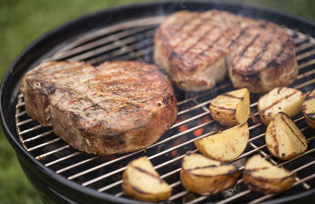 Weber Smokey Joe Premium Holzkohlegrill, Ø 37cm Grillfläche, portabeler BBQ Grill mit praktischem Tragebügel, porzellanemaillierten Deckel & Kessel - Smoke Gray (1126704)