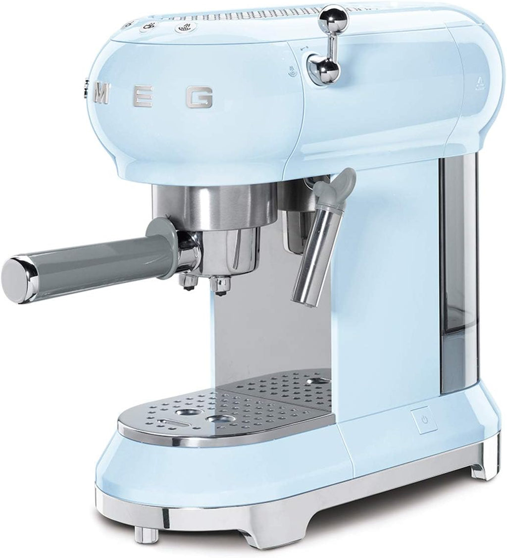 Smeg, ECF01WHEU Macchina da Caffè Espresso Manuale, Sistema Cappuccino, Thermoblock, Alloggiamento Tazze Grandi e Funzione Doppio Caffè, Serbatoio Acqua 1 l, Dimensioni Compatte, 1350W, Bianco
