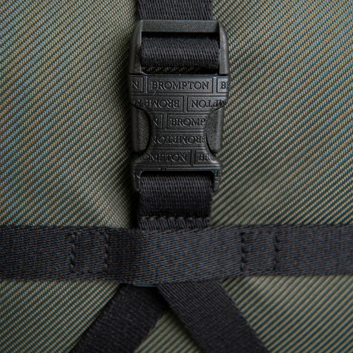 Borough Roll Top Bag (M) 14L - olive